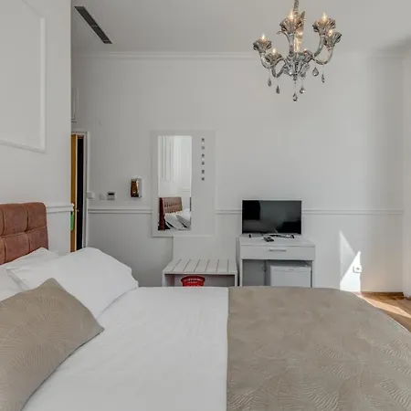 Lorenzzo Diocletian's Palazzo Storico Готель Спліт