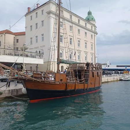 Lorenzzo Diocletian's Palazzo Storico 4* Спліт