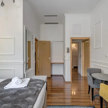 Lorenzzo Diocletian's Palazzo Storico Готель Спліт