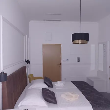 Lorenzzo Diocletian's Palazzo Storico Готель Спліт