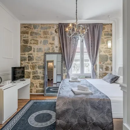 Lorenzzo Diocletian's Palazzo Storico Σπλιτ